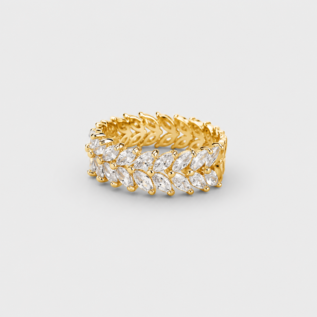 Luxury White Leaf Crystal Ring