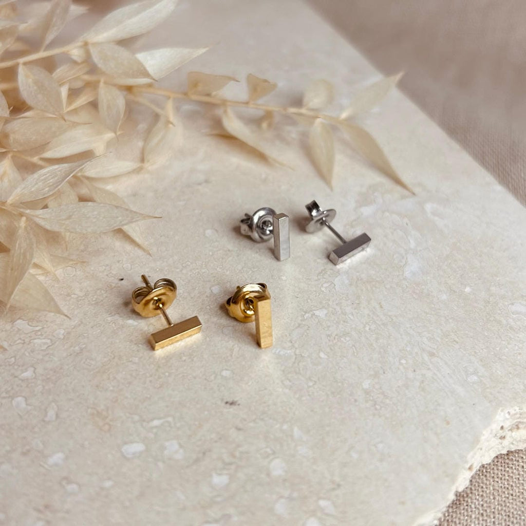 Everyday Minimal Bar Studs