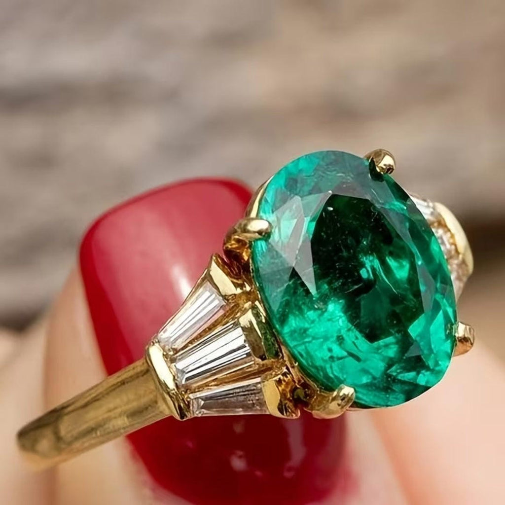 Emerald Oval Classic Ring
