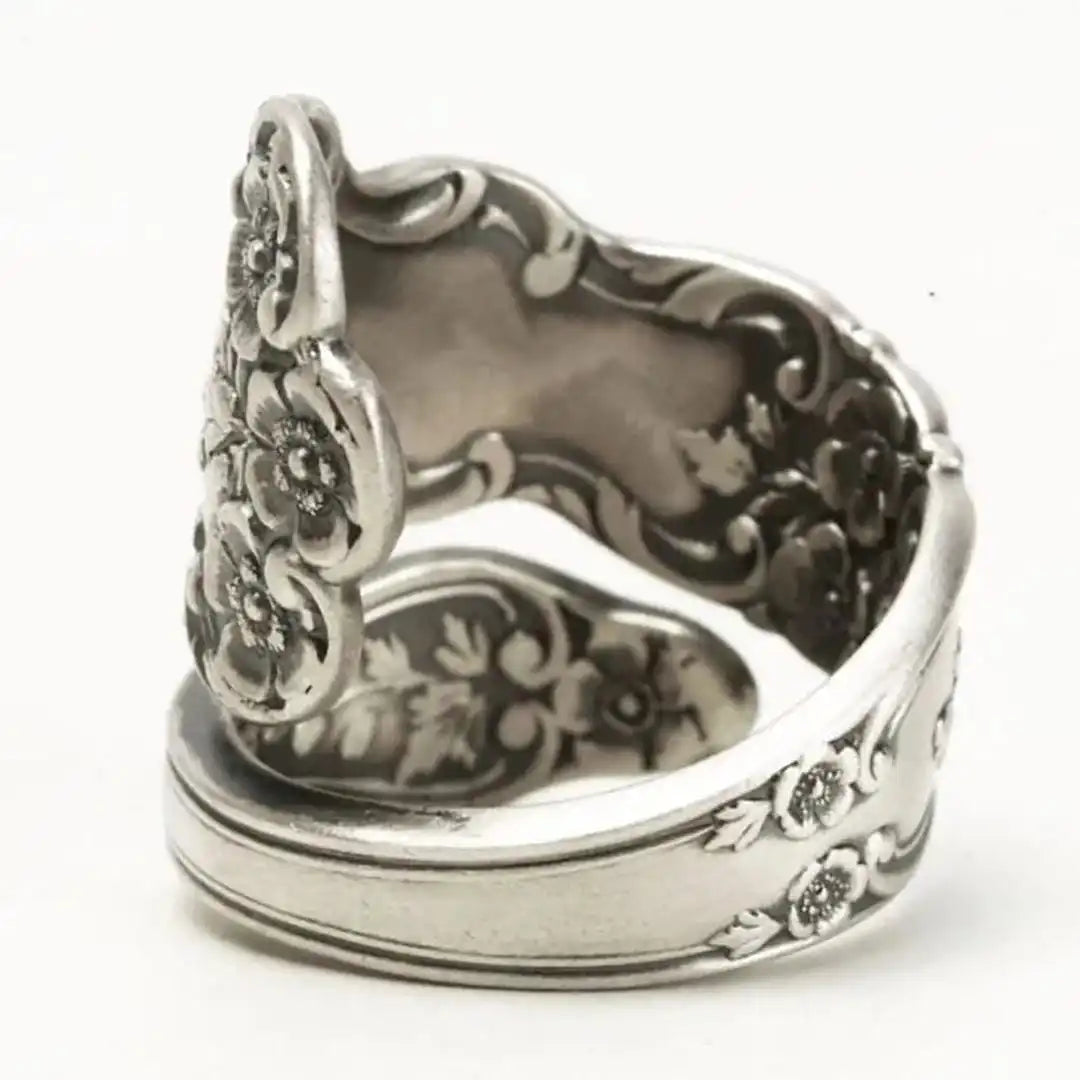 Antique Engraved Flower Pattern Ring