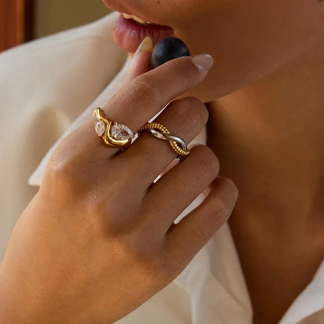 Elegant Crystal Teardrop Gold Ring