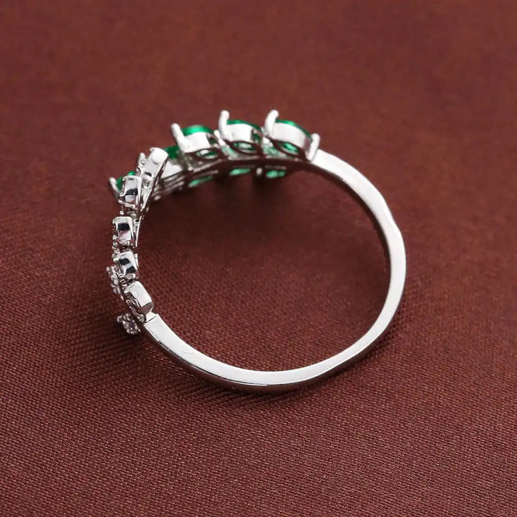 Dainty Emerald Green Leaf Ring