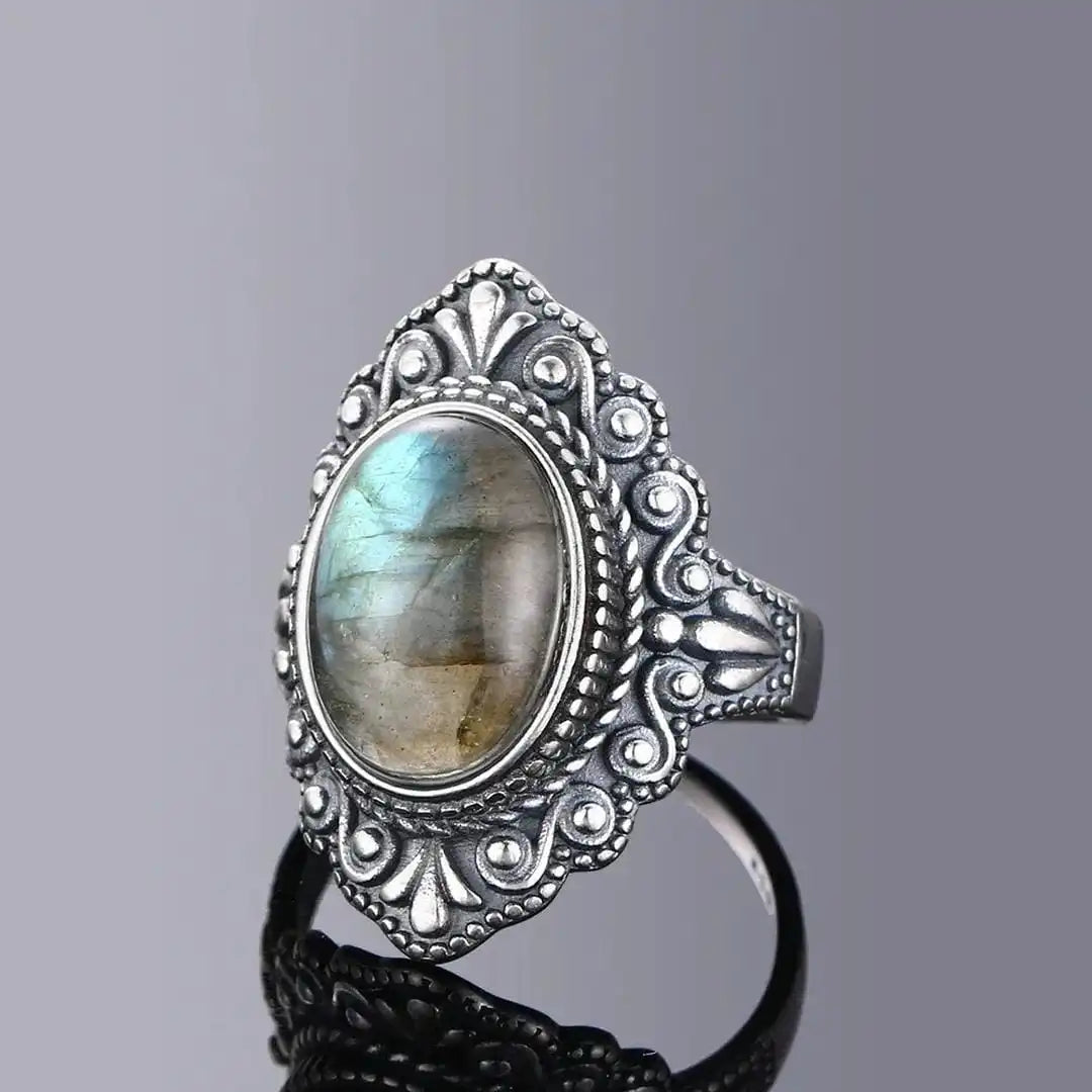 Vintage Silver Ornate Oval Ring
