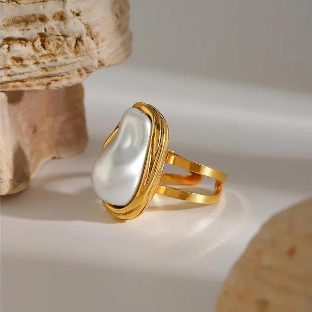 Timeless Elegant Pearl Ring