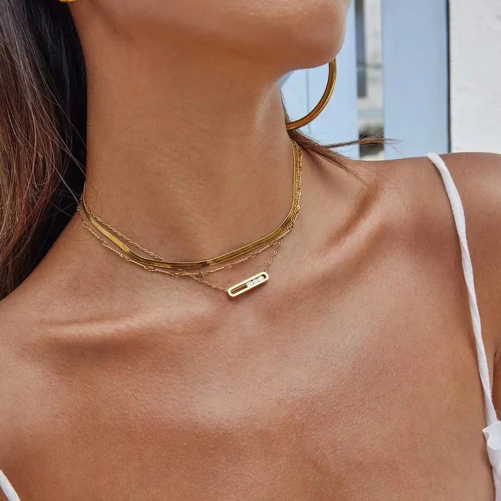 Dazzling Sculpted Gold Pendant
