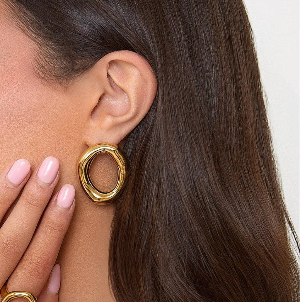 Elegant Curved Gold Open Oval Earrings