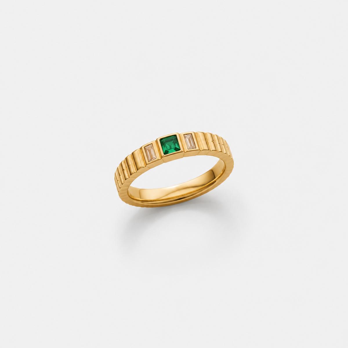 Bold Emerald Statement Ring