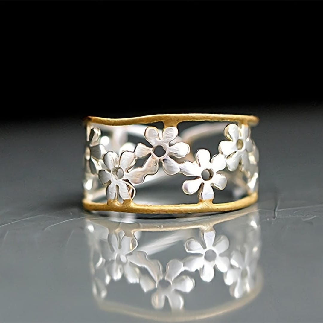 Enamel Adjustable Daisy Ring