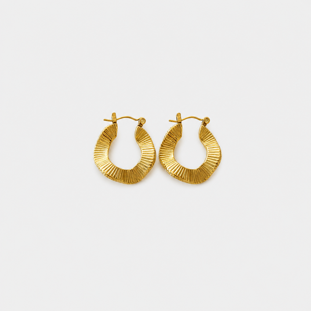 Everyday Gold Wavy Hoops
