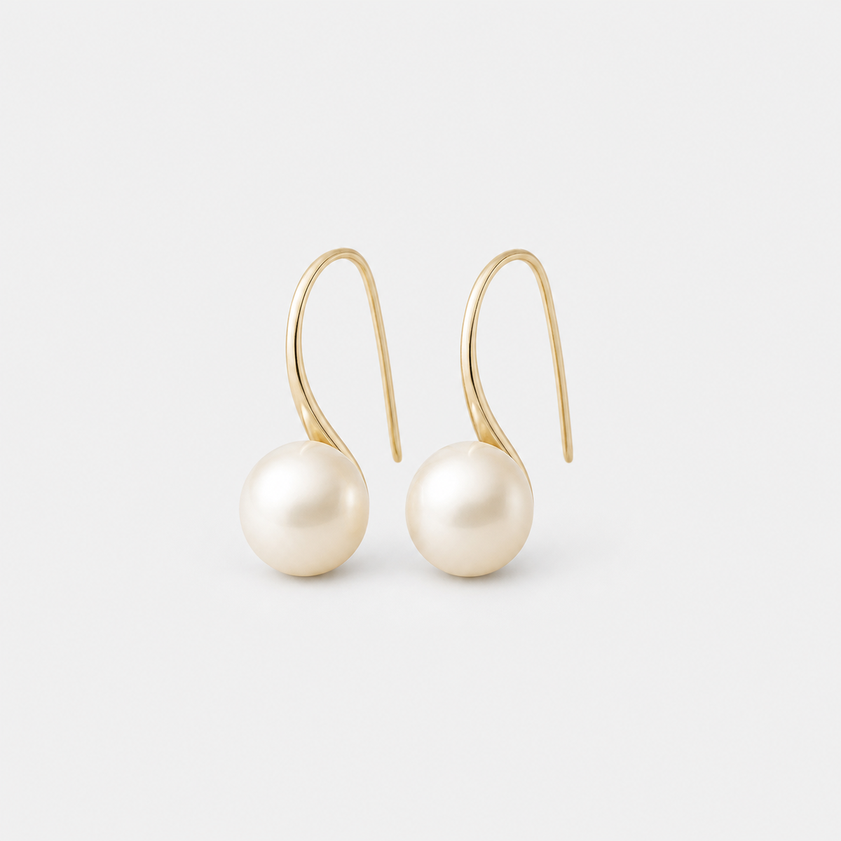 Elegant Drop Earrings with Pearls