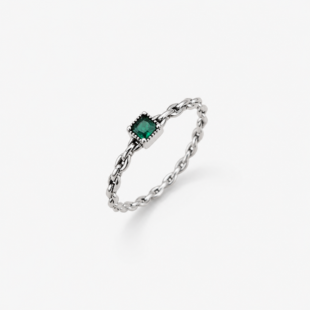 Emerald Stone Chain Ring