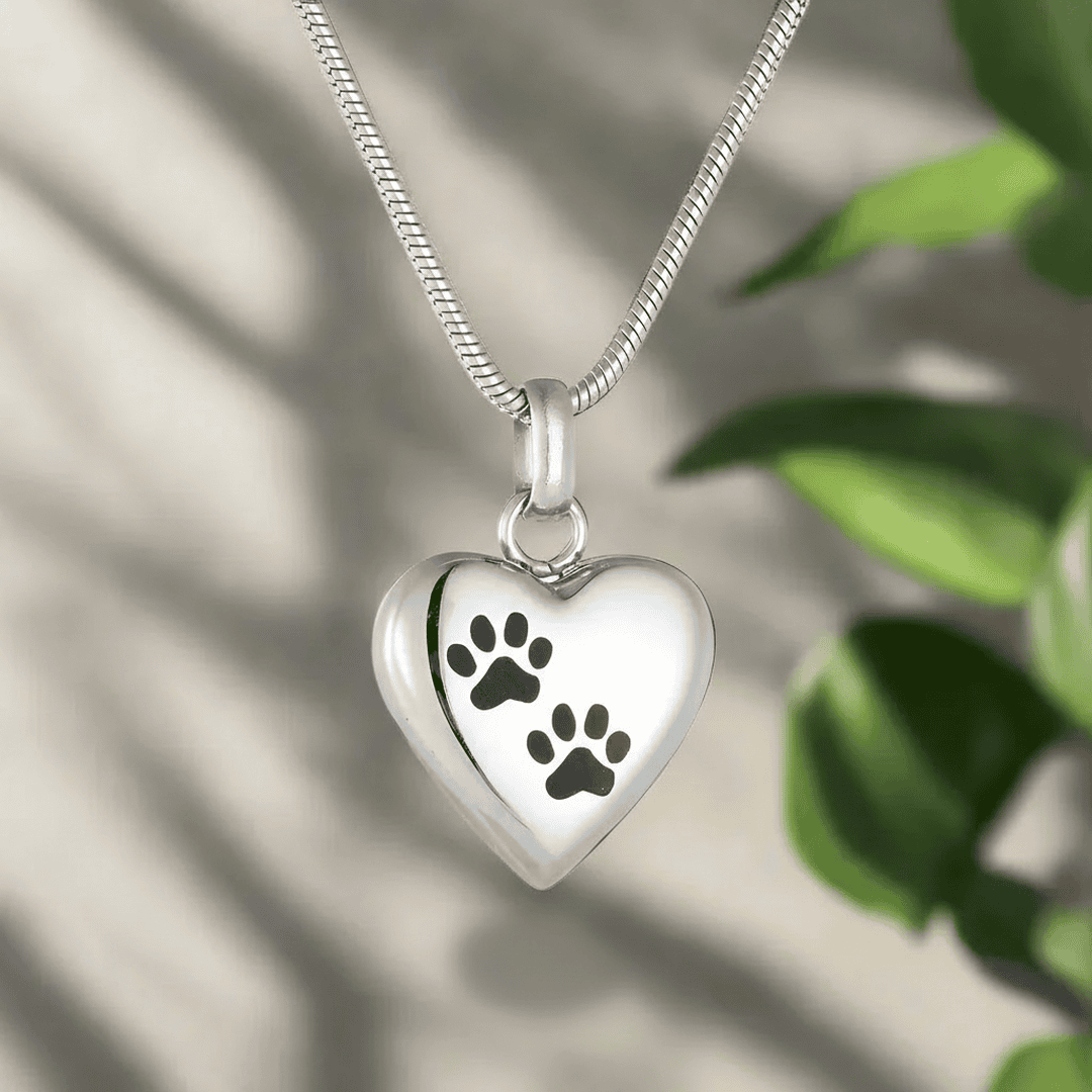 Pet Memorial Urn Necklace Heart-Shaped Pendant with Paw Engraving