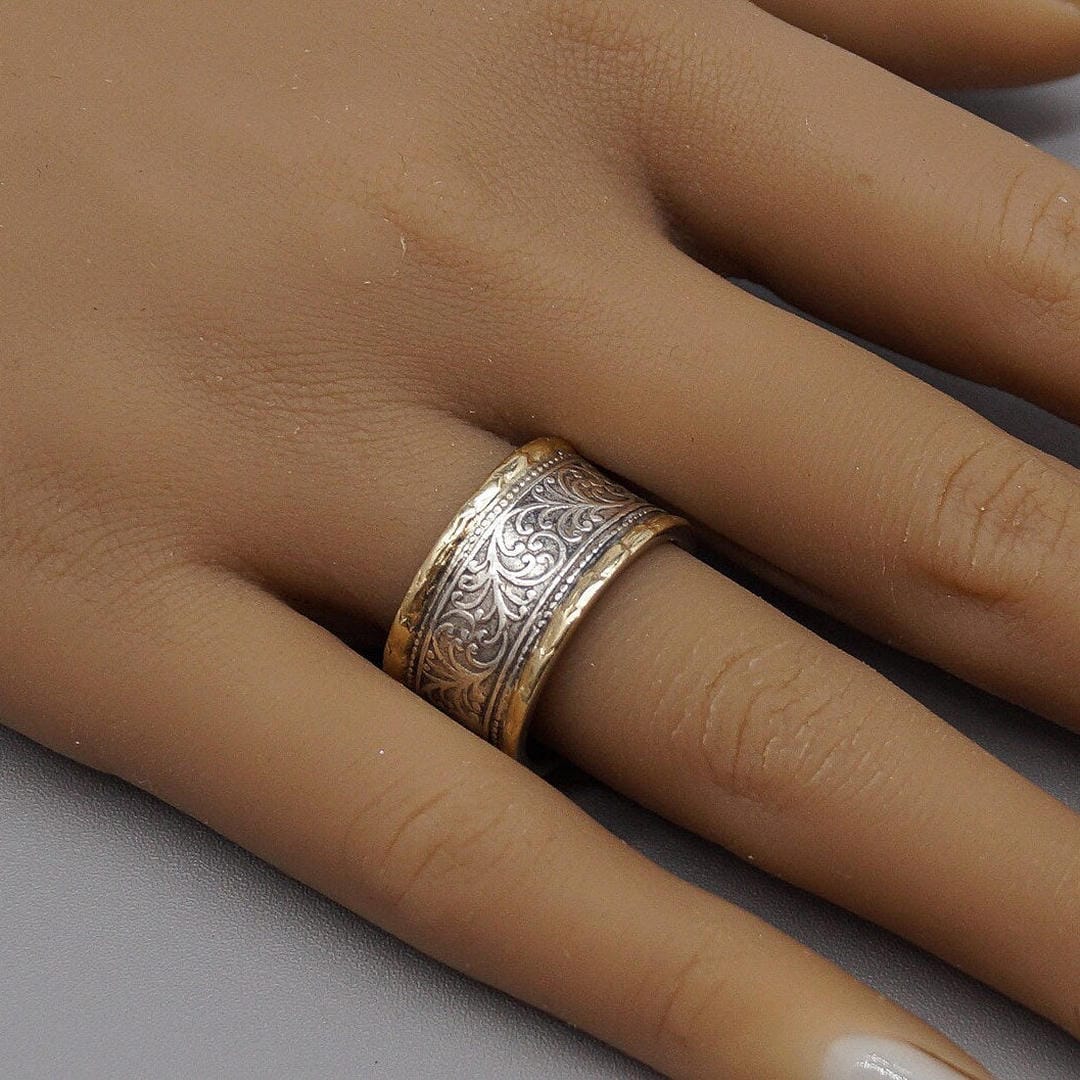 Vintage Elegant Golden and Silver Ring