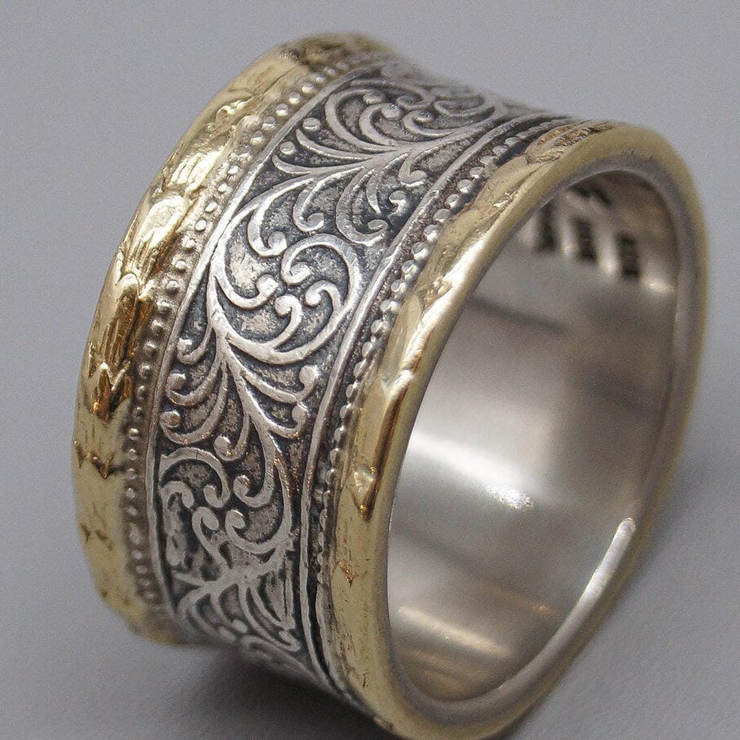 Vintage Elegant Golden and Silver Ring