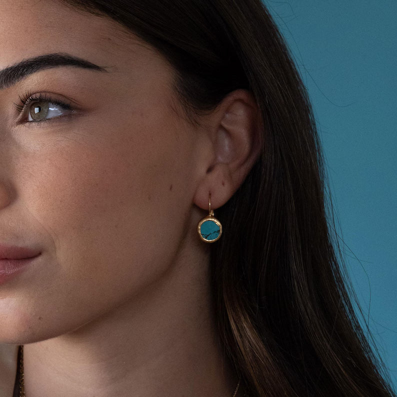 Elegant Gold Earrings with Turquoise Stone