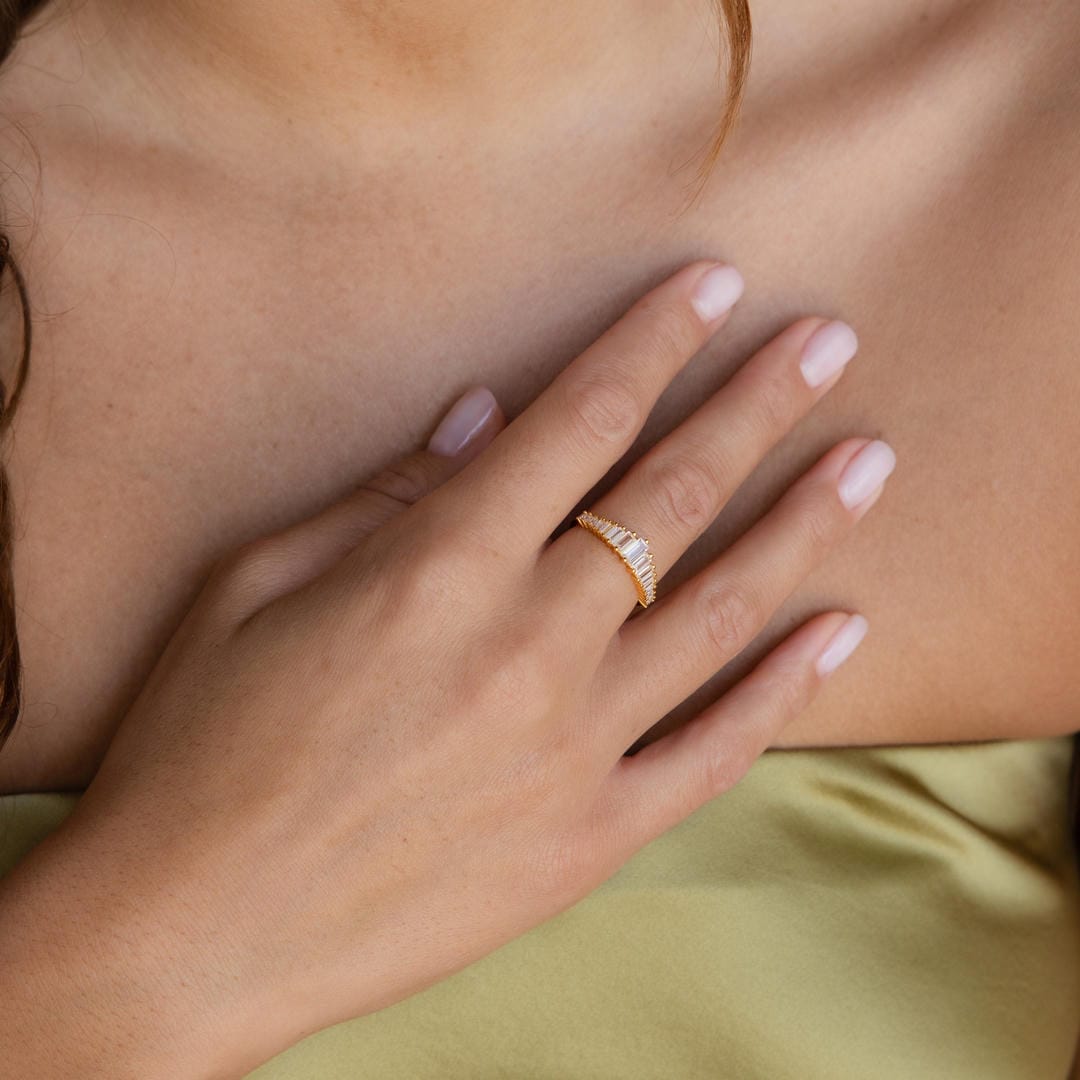 Baguette Stone Minimalist Ring