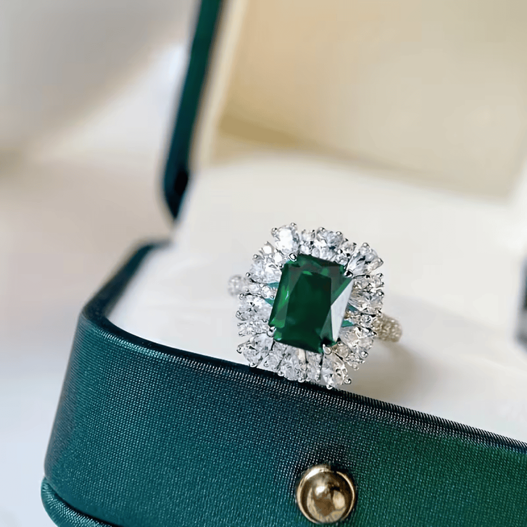 Imperial Emerald Halo Ring