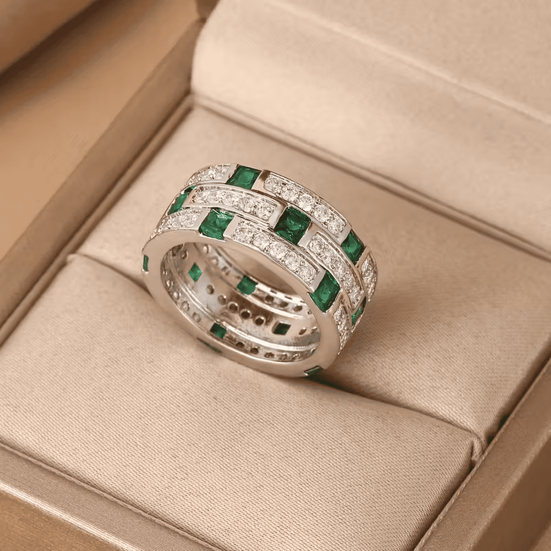 Elegant Emerald Matrix Ring
