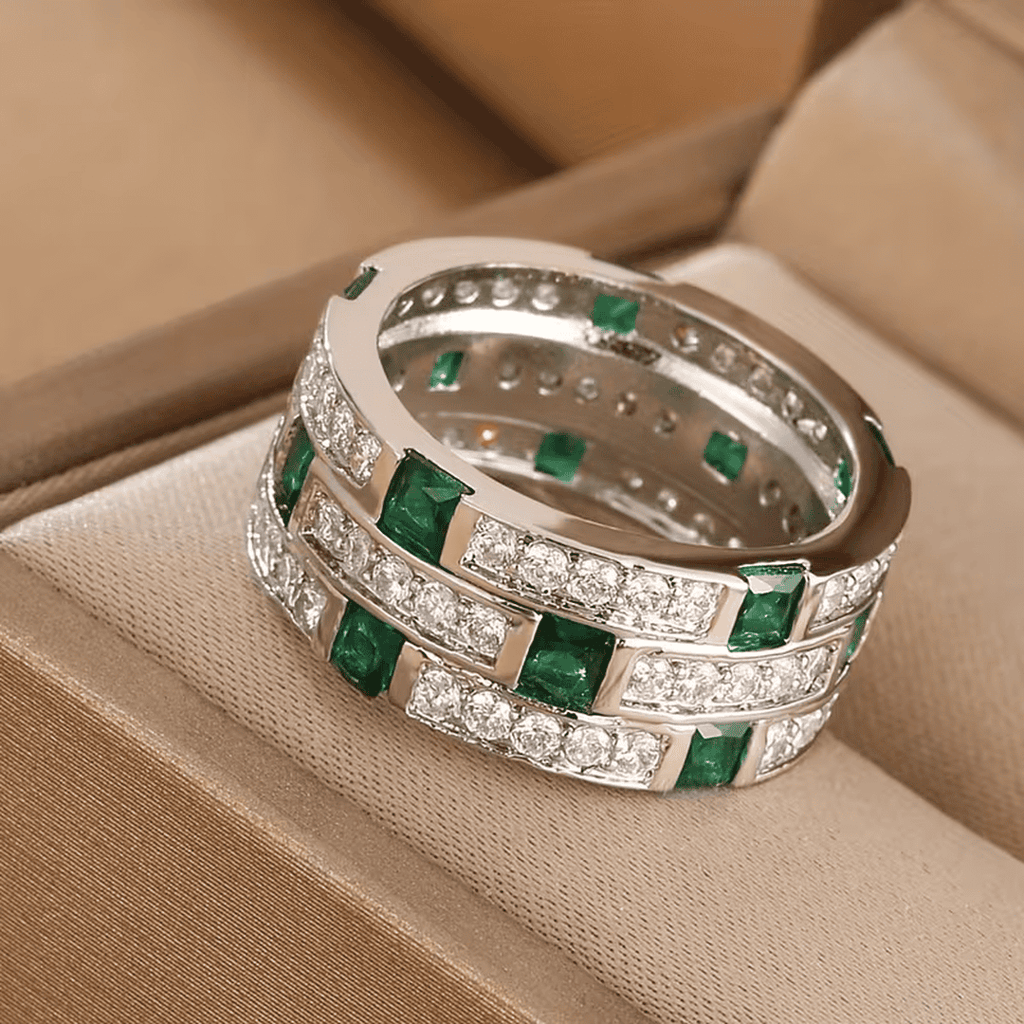Elegant Emerald Matrix Ring