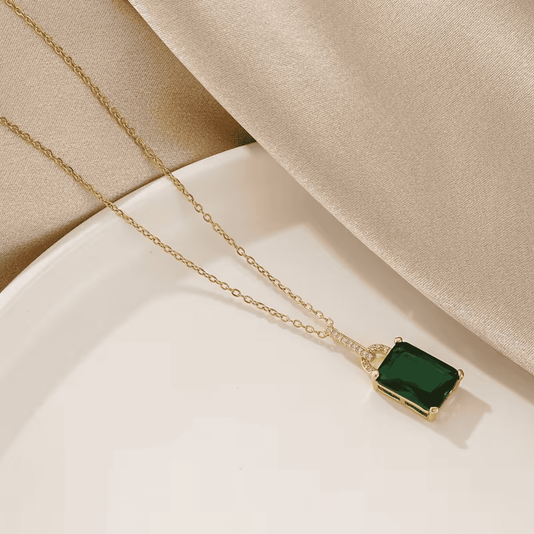Emerald Stone Luxe Necklace