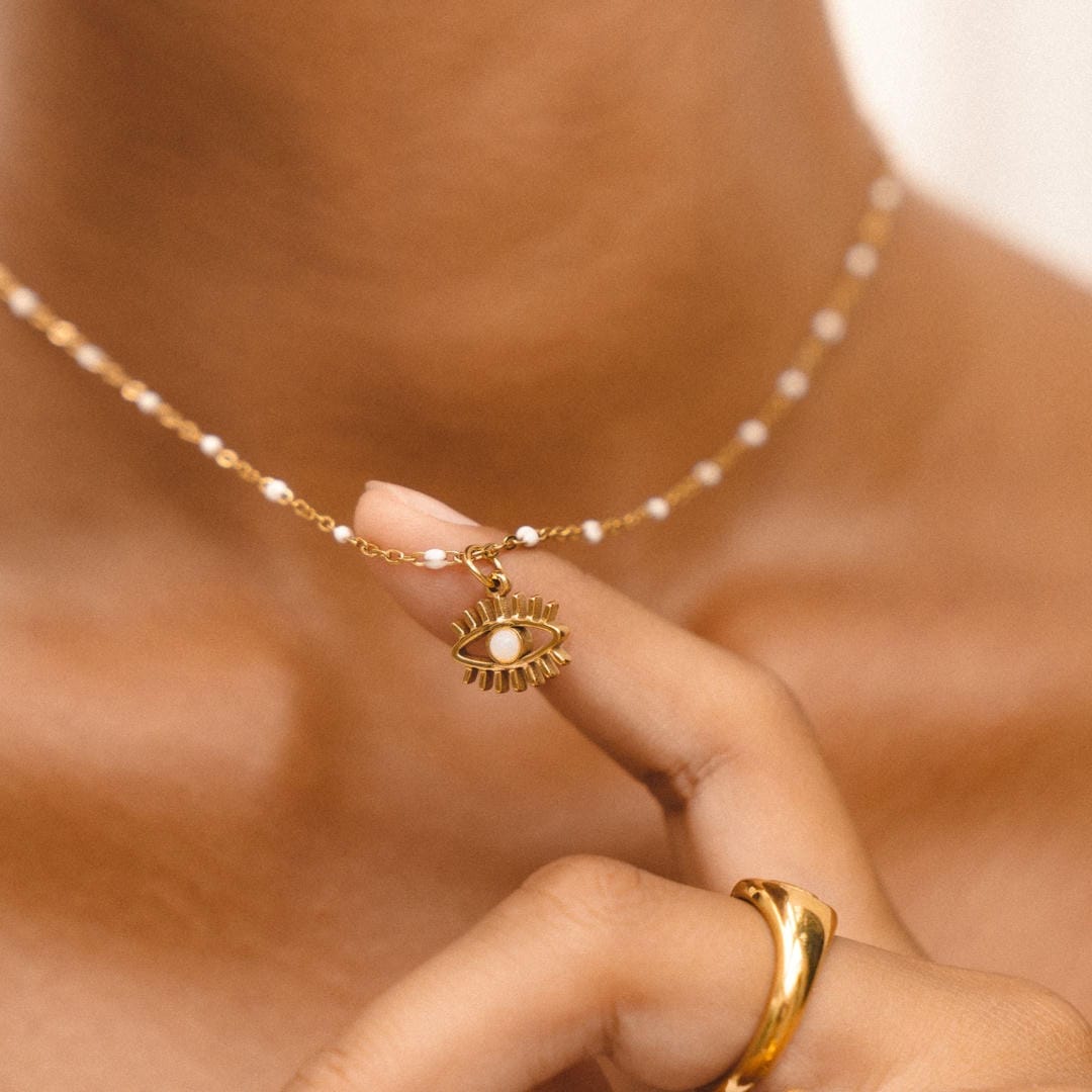 Elegant Opal Vintage Eye Necklace
