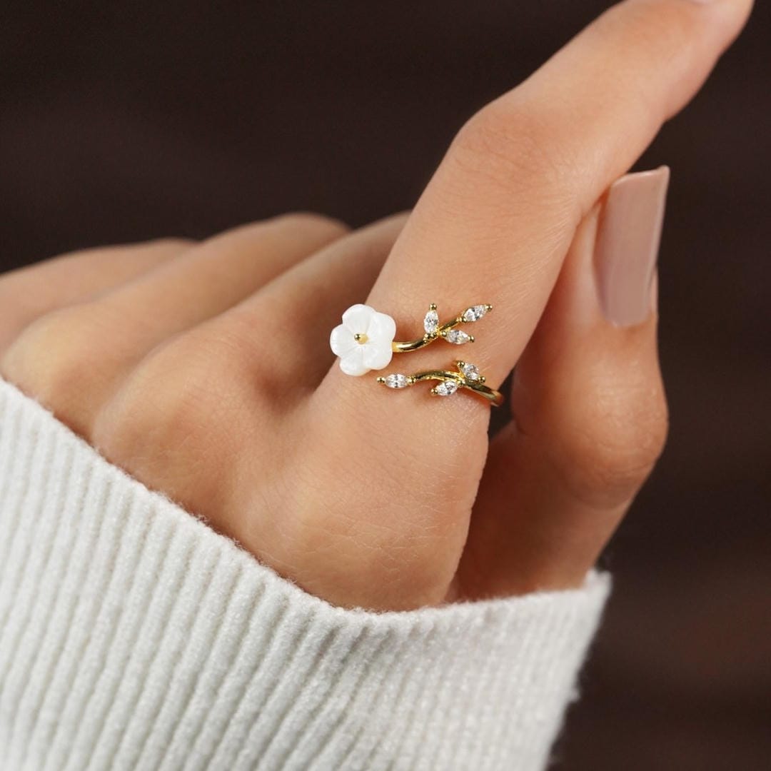 White Blossom Adjustable Ring